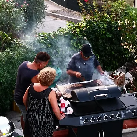 Casa Leonardo A Poggi 임페리아