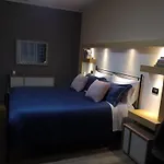 Casa Leonardo A Poggi * Imperia