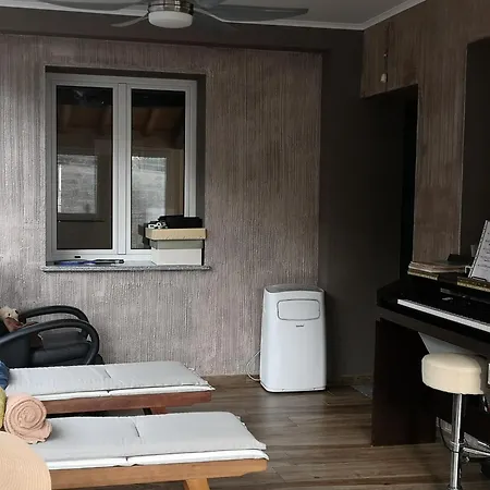 Casa Leonardo A Poggi بيت للعطل