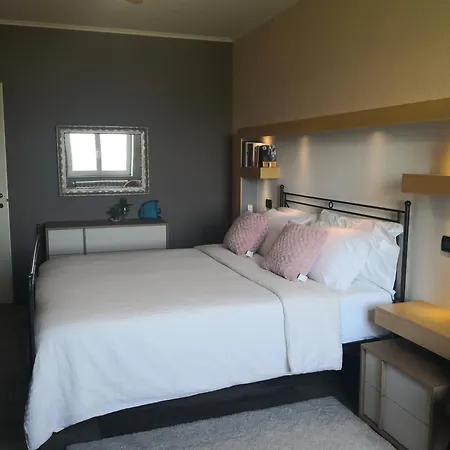 Casa Leonardo A Poggi Dom wakacyjny *