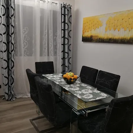 Casa Leonardo A Poggi Dom wakacyjny *