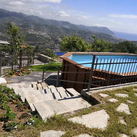 Nyaraló Casa Leonardo A Poggi Imperia