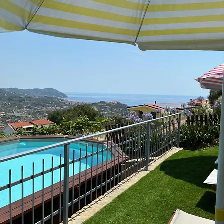 Casa Leonardo A Poggi بيت للعطل