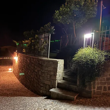 بيت للعطل Casa Leonardo A Poggi