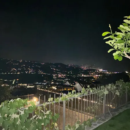 Casa Leonardo A Poggi بيت للعطل *