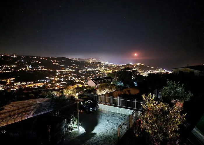 Casa Leonardo A Poggi * Imperia