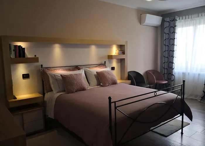 Casa Leonardo A Poggi Feriehus *