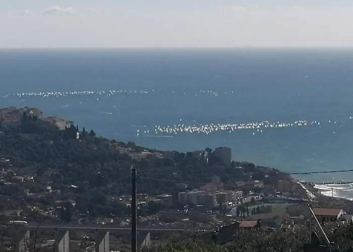 Casa Leonardo A Poggi Imperia