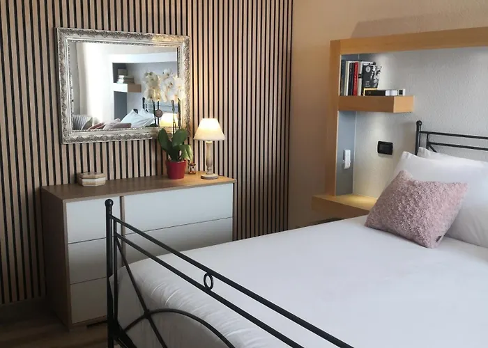 Feriehus Casa Leonardo A Poggi Imperia