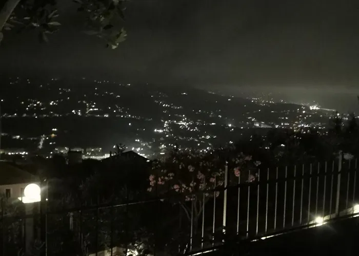Casa Leonardo A Poggi * אימפריה